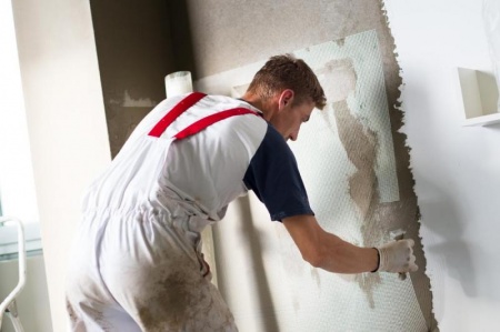 Toile de verre ou papier peint, quel rev&ecirc;tement mural privil&eacute;gier pour vos murs ?